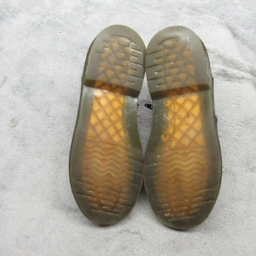 Dr. Martens item has